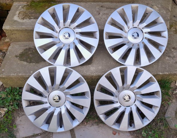Skoda d�szt�rcsa 16 col gy�ri