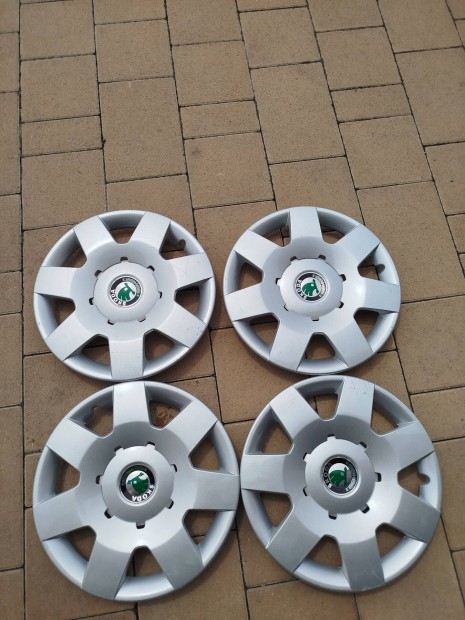 Skoda dsztrcsa.
