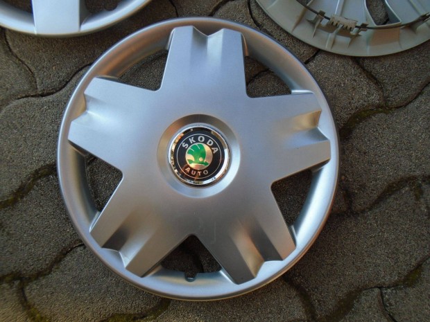 Skoda emblémás 14" dísztárcsa 1 db eladó