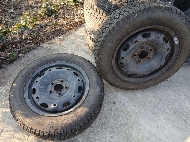 Skoda fabia 2db lemezfelni �jszer� gumival 165/70R14 fulda