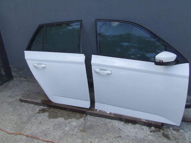 Skoda fábia 3 as kombi jobb ajtó - k 2014-2020 ig