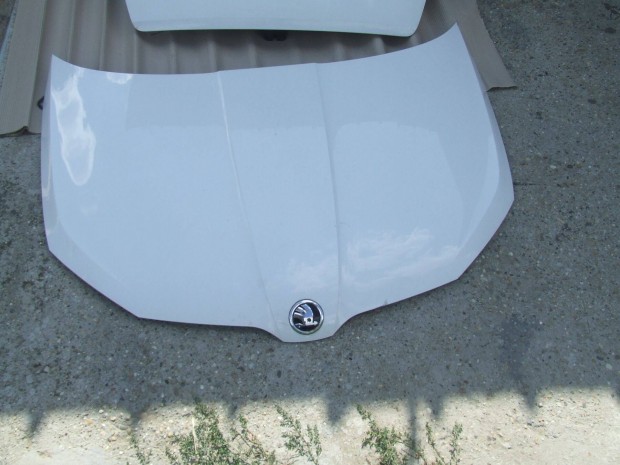 Skoda fábia 3 as motorháztető 2014-2021 ig