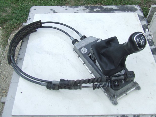 Skoda f�bia III v�lt� gomb kulissza bovden egyben 1.0 tsi 5 sebess�g