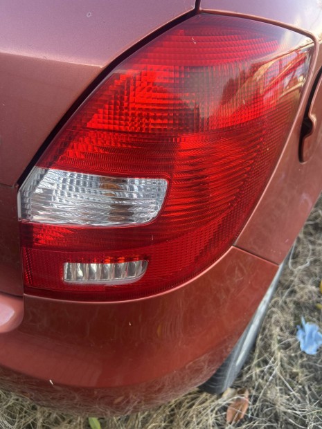 Skoda fbia II jobb Hts lmpa