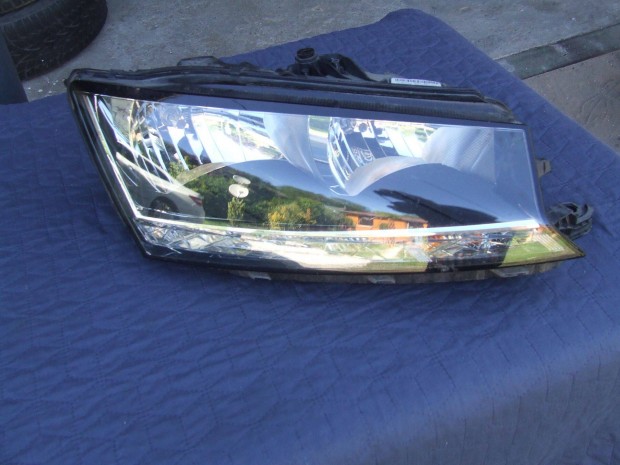 Skoda f�bia jobb f�nysz�r� 2014-2019 ig menetf�nyes