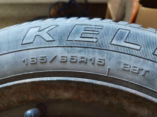 Skoda felni gumikkal
