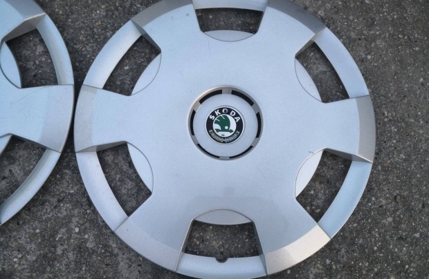 Skoda gyári 15-ös dísztárcsa