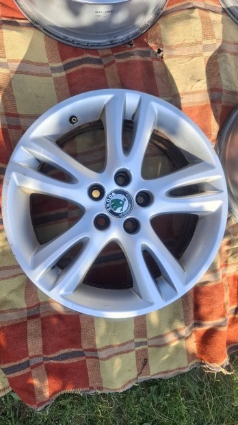 Skoda gyári 16 alufelni