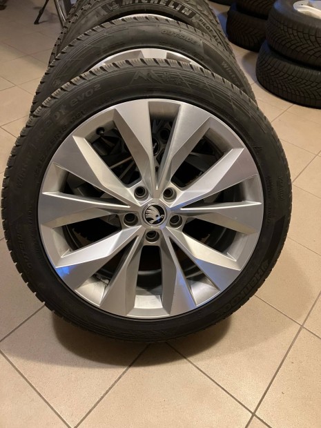 Skoda gyári Superb 18-as alufelni garnitúra