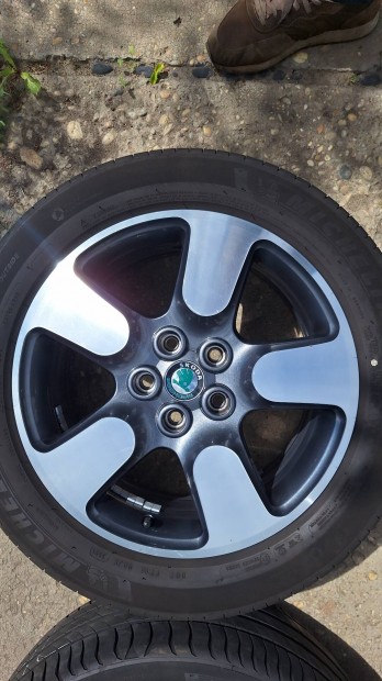 Skoda gyári alufelni 17 coll