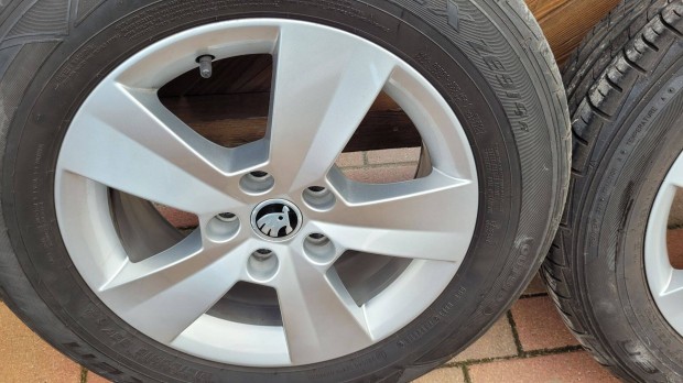 Skoda gyári alufelni szett 16" col