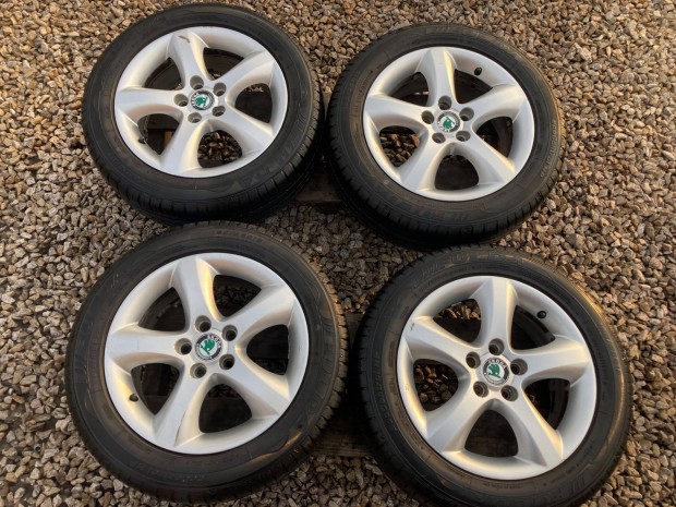 Skoda gy�ri alufelni szett 195/55 R15