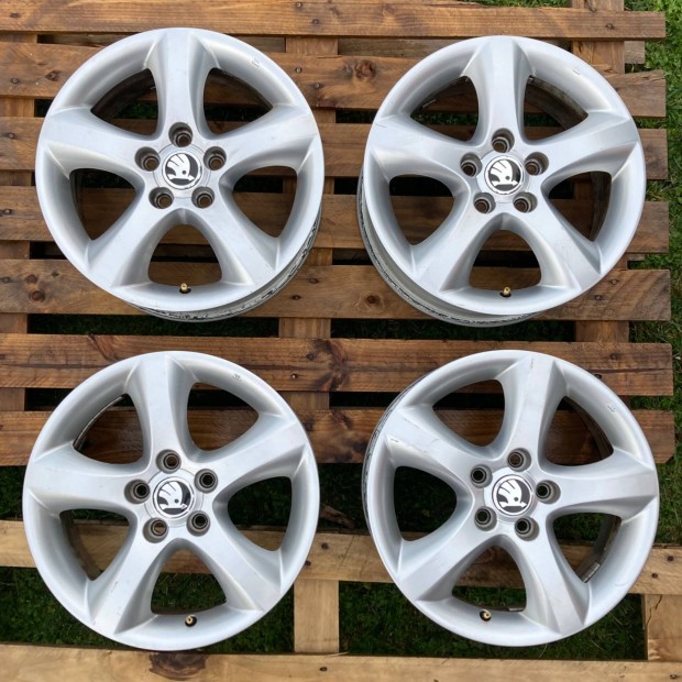 Skoda gyri alufelni szett 6J x 15 H2 ET43 5x100 (Fabia/Roomster)