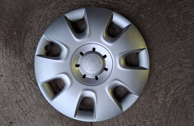 Skoda gy�ri d�szt�rcsa ,1darab elad�