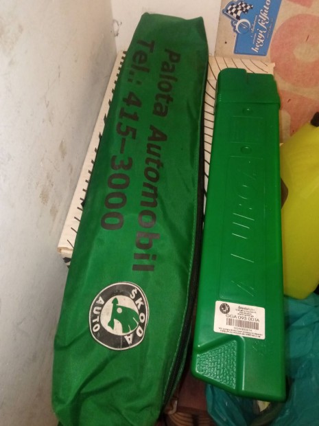 Skoda gyri elakadsjelz hromszg 