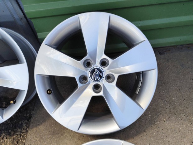 Skoda kamiq scala Fabia gyári alufelni 5x100 16"