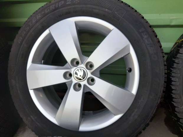 Skoda kamiq scala gyri alufelni 5x100 16"