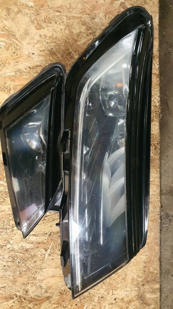 Skoda kodiaq jobb oldali fényszóró 23.06