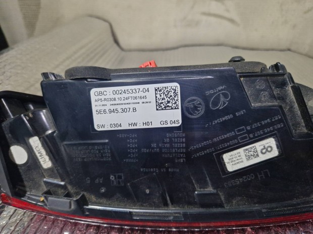 Skoda octavia 4 full led h�ts� l�mpa