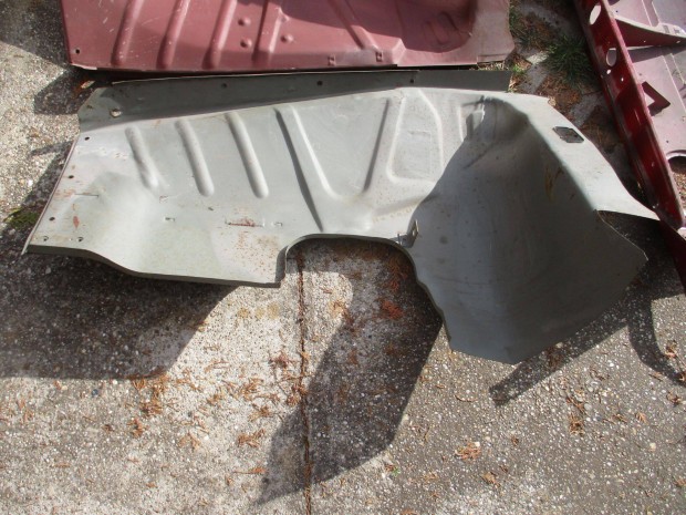 Skoda s100 gyári új első doblemez párban