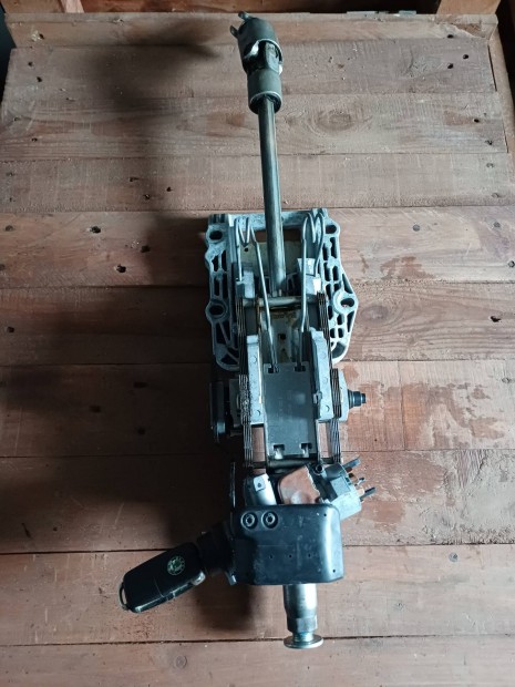 Skoda superb I kormnyoszlop