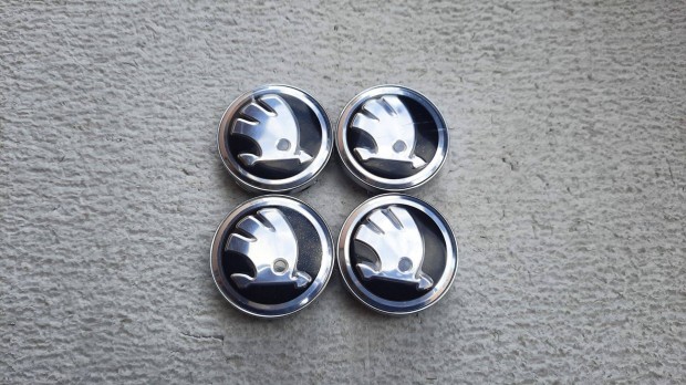 Skoda új felni díszkupak közép felnikupak kerékagy kupak 56mm