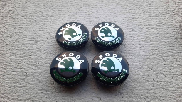 Skoda új felni díszkupak közép felnikupak kerékagy kupak 66mm