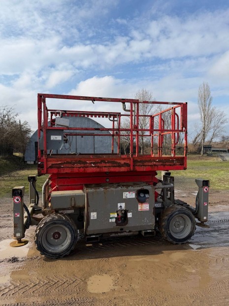 Skyjack Oll�semel�-Szem�lyemel� Diesel-Hibryd