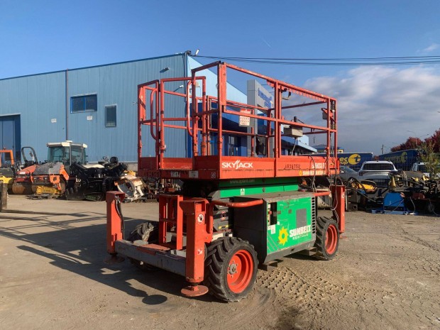 Skyjack SJ 6832RT ollós emelő
