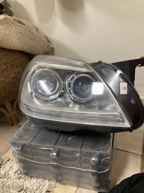 Slk R172 jobb els� f�nysz�r�