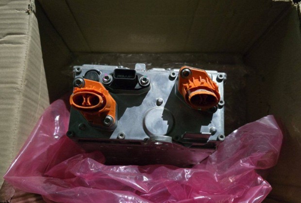 Smart ForFour villanyaut� t�lt�svez�rl� A4539005806 elad�