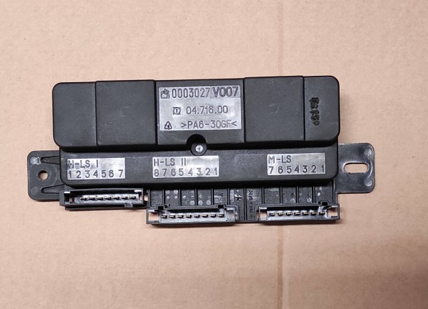 Smart Fortwo 0.6 komfort modul vezet� �l�s alatti elektronika