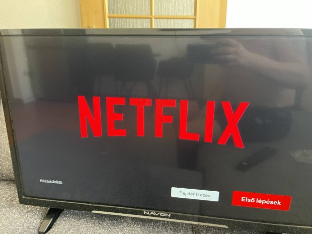 Smart LED tv 82 cm wi-fi 