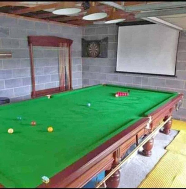 Snooker asztal