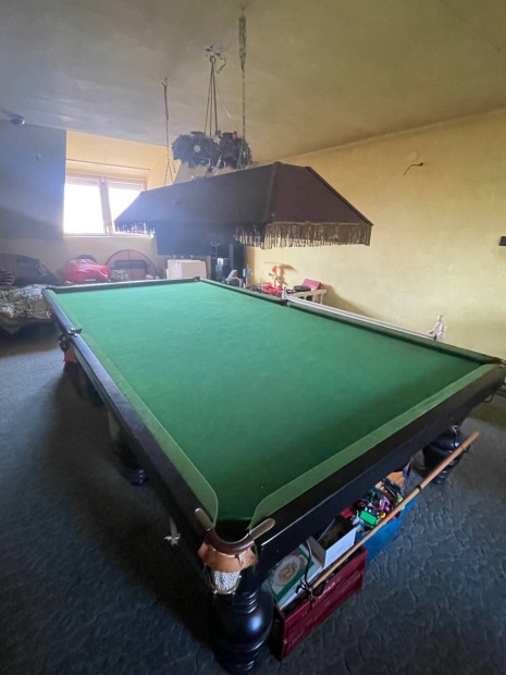 Snooker asztal tartozkokkal