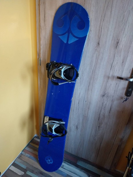 Snowboard 150cm hossz