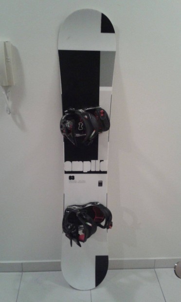 Snowboard deszka Amplid 163-cm elad