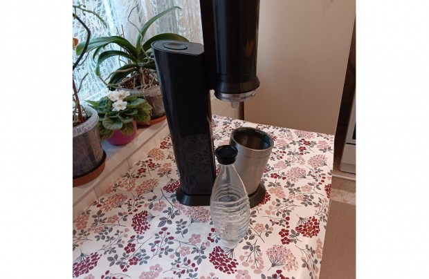 Sodastream Crystal szdagp egy veggel patronnal