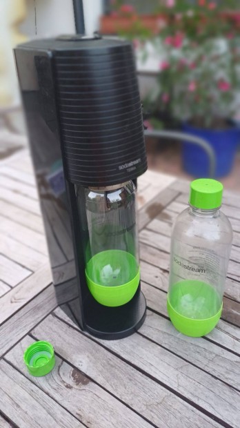 Sodastream Terra szódagép palackokkal + 1 db üres patronnal