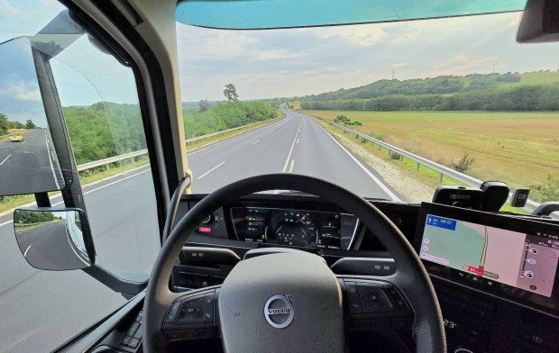 Sofőr, Gépkocsivezető / magyar- olasz pálya