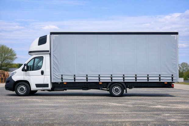 Sof�r ponyv�s furgonra -B kat. (P�pa)