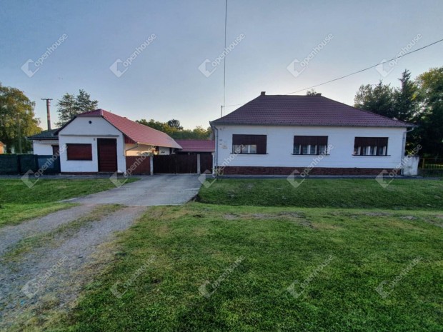 Sokoldal� ingatlan egy�ttes elad� Szulokban!