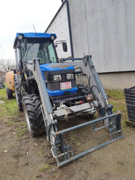 Solis 75 N ltetvny traktor Ferro Flex homlokrakodval