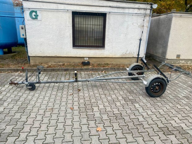 Slya kocsi - Csnak trol