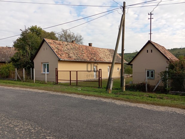 Somogy kertje k�zel�ben 2+1 szob�s csal�di h�z / nyaral� 21.5 milli�