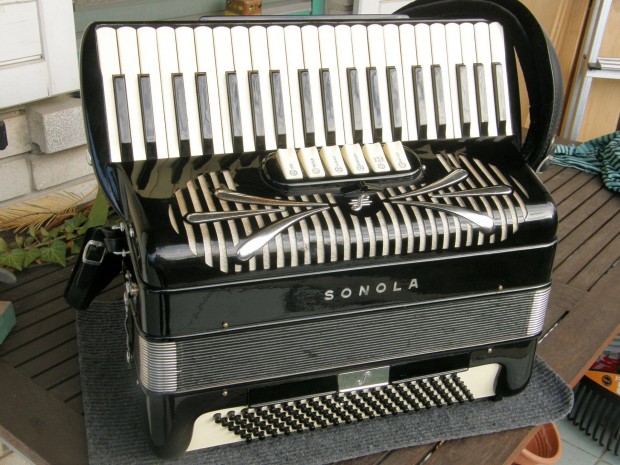 Sonola SS6 legends cassotto-s 120 b. harmonika tangharmonika