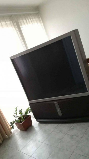 Sony 155 cm-es projektoros TV