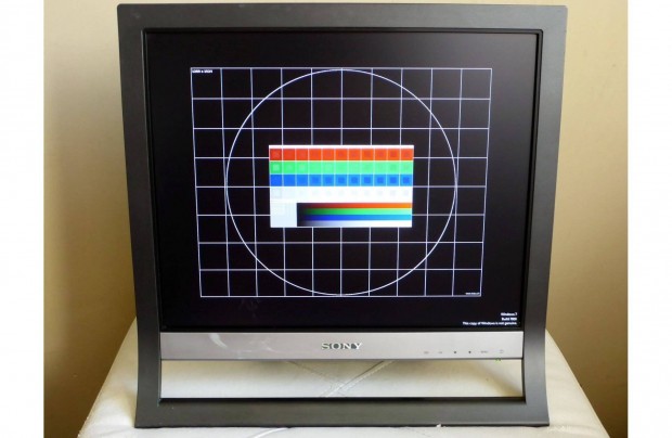 Sony 17" SDM-HS75 ipari LCD monitor