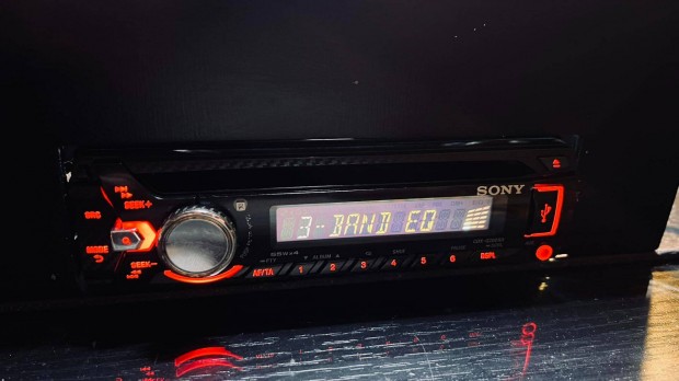 Sony 4x55W aut auts fejegysg, mp3 lejtsz, FM Rdi, usb aux cd