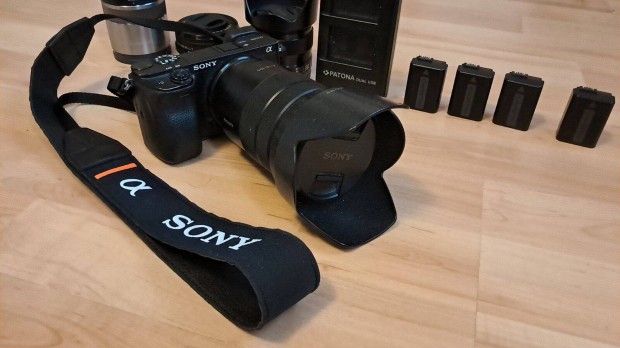 Sony A6300 objektvekkel s tartozkokkal elad